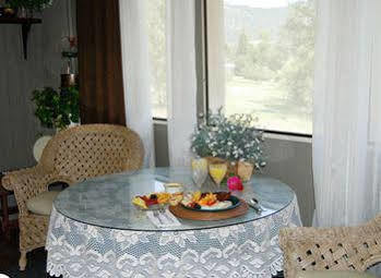River House Bed And Breakfast Nine Mile Falls Экстерьер фото